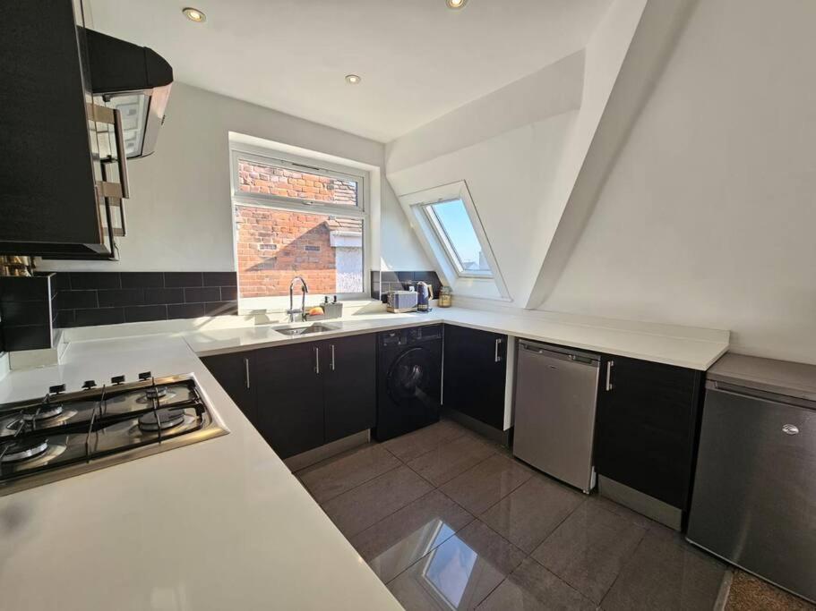 2 Bedroom Flat In Camden 伦敦 外观 照片
